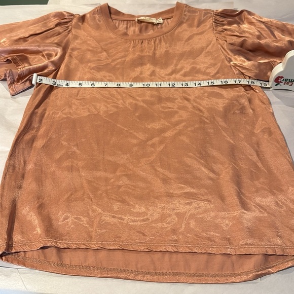Nation LTD Rose Gold Satin Puff Sleeve Top – Size XS (NWOT) - Picture 4 of 9